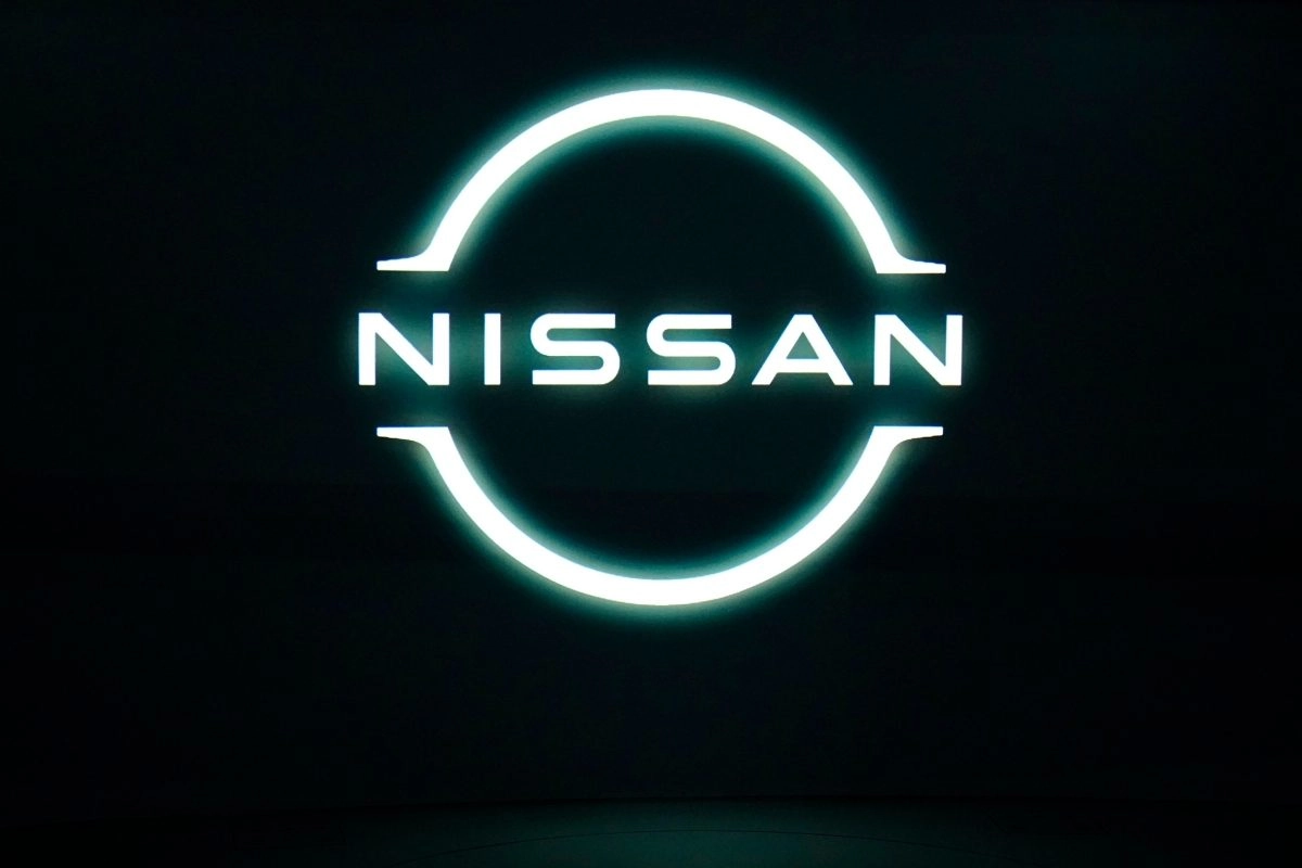 Nissan New Brand Logo (1).jpg.ximg.l_12_m.smart_result